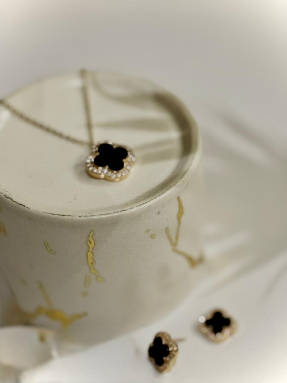 Veloura Luxe Set