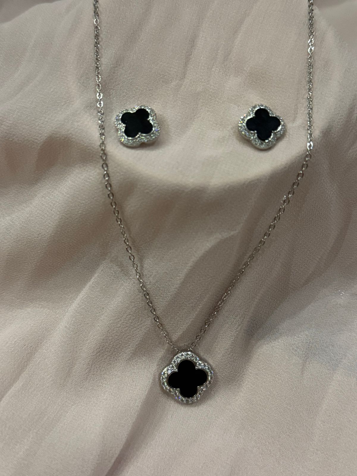 Spark pendant & Studs